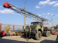 Общий вид буровой установки на шасси ЗИЛ-131